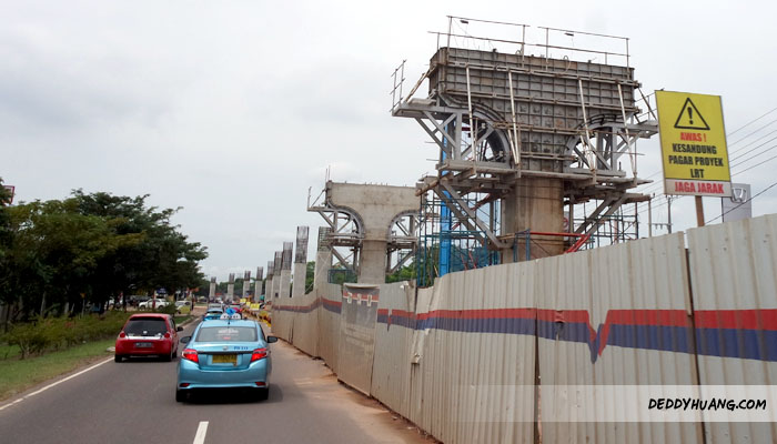 Progress pengerjaan konstruksi LRT masih dirampungkan