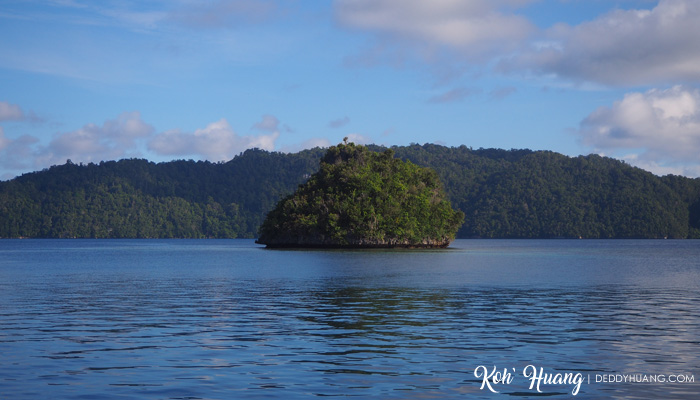 batu-selpele-raja-ampat