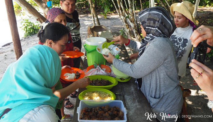 makan-siang-di-raja-ampat