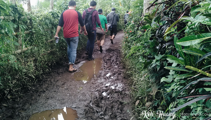 akses jalan ke desa bandu agung