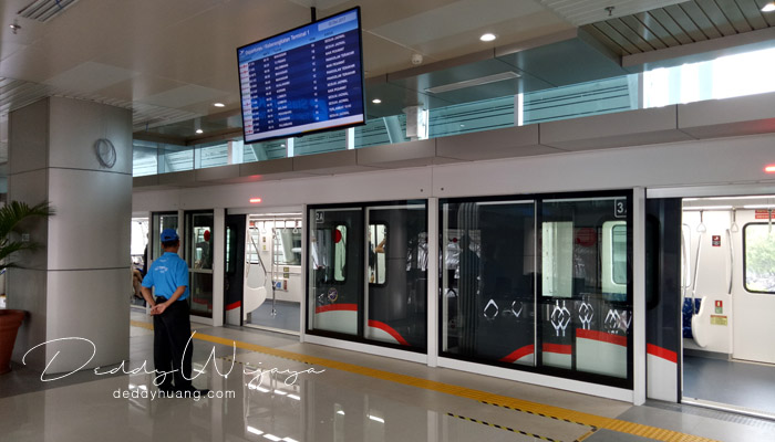 skytrain bandara soetta