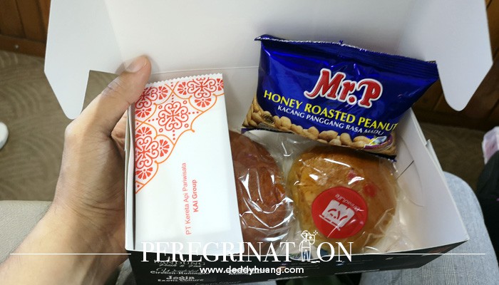 snack box kereta api priority